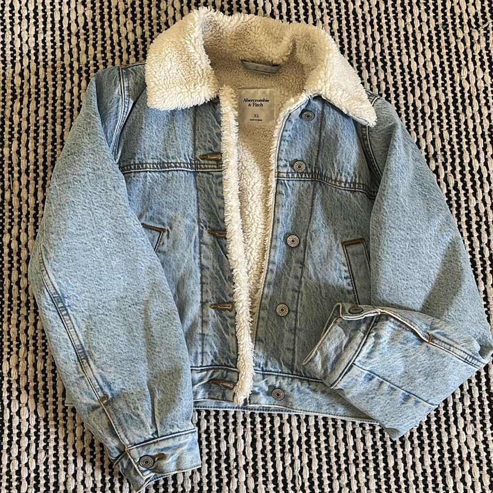 Adorable Abercrombie jacket! Warm!
